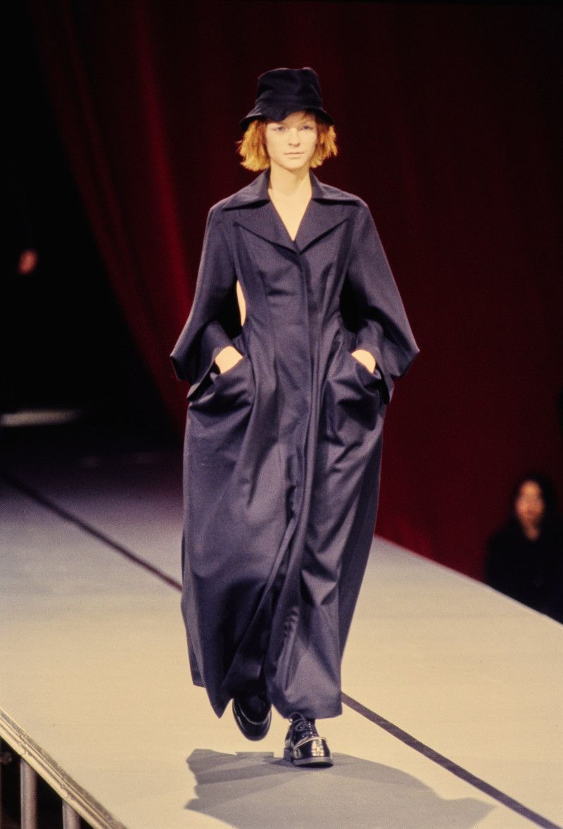 Yohji Yamamoto fashion show for Autumn/Winter 1995