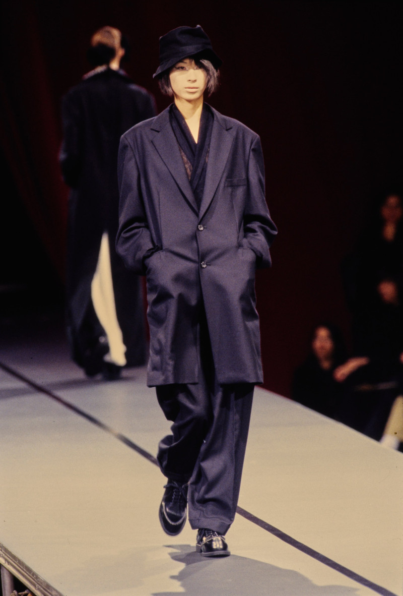Yohji Yamamoto fashion show for Autumn/Winter 1995