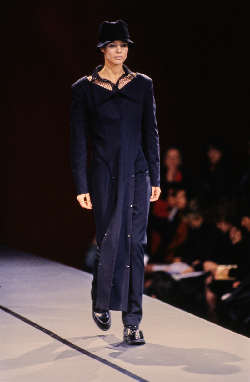 Yohji Yamamoto fashion show for Autumn/Winter 1995