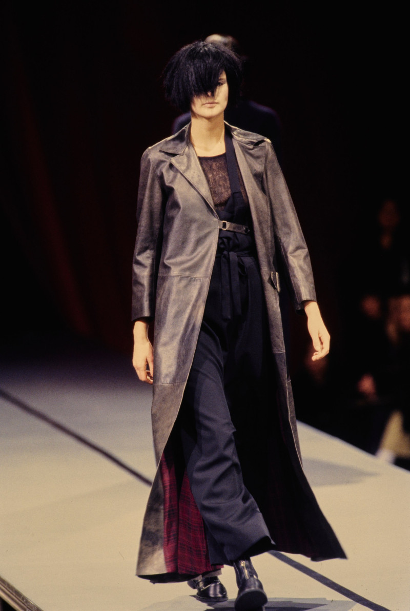 Yohji Yamamoto fashion show for Autumn/Winter 1995