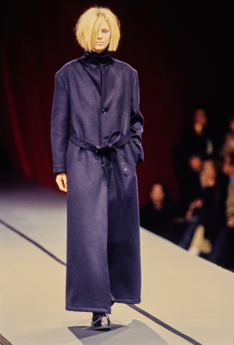 Yohji Yamamoto fashion show for Autumn/Winter 1995
