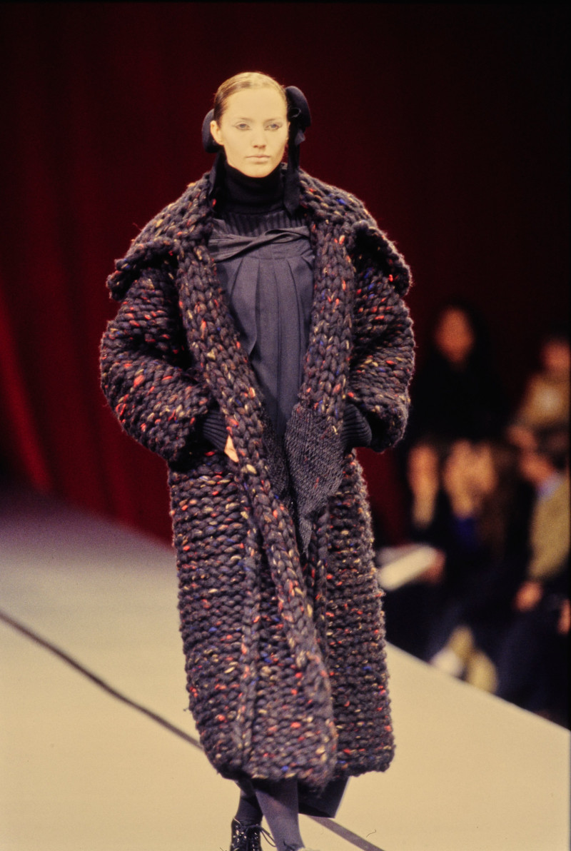 Yohji Yamamoto fashion show for Autumn/Winter 1995
