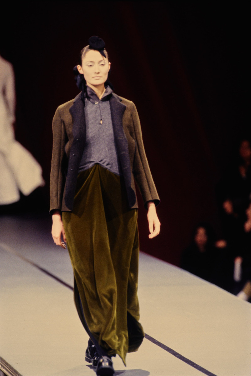 Yohji Yamamoto fashion show for Autumn/Winter 1995