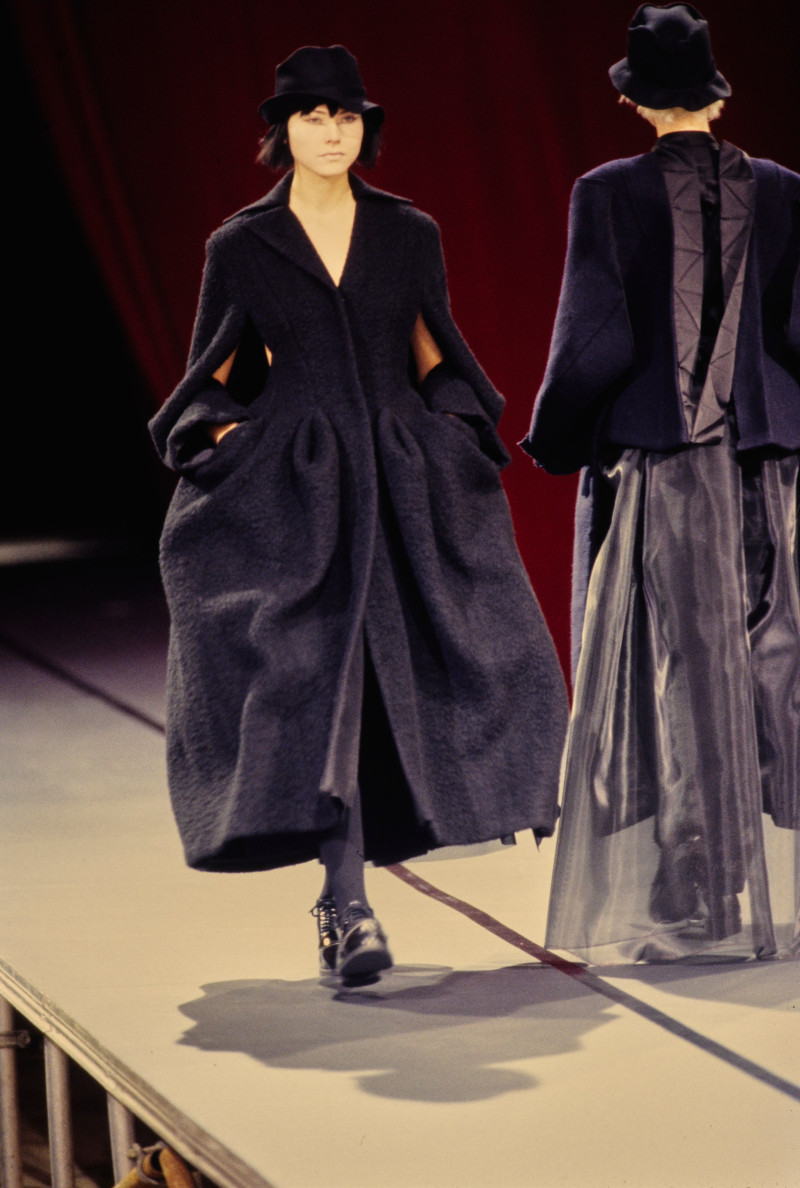 Yohji Yamamoto fashion show for Autumn/Winter 1995