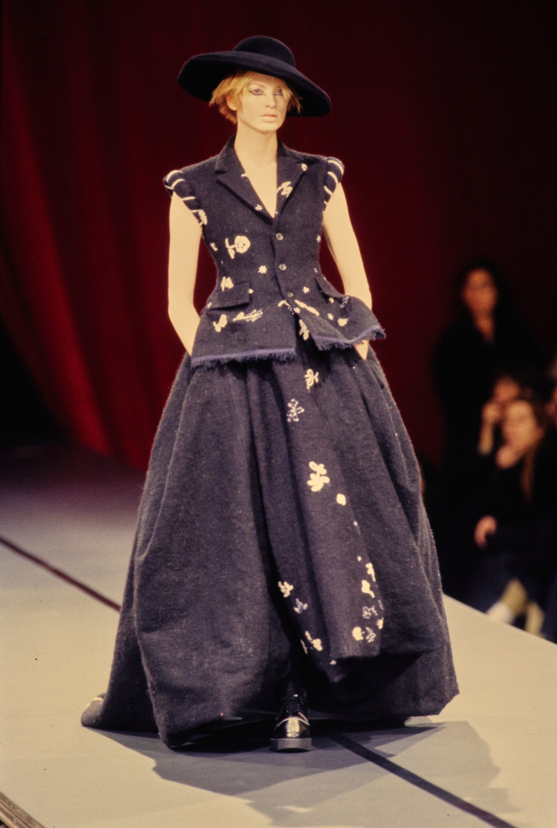 Kristen McMenamy featured in  the Yohji Yamamoto fashion show for Autumn/Winter 1995