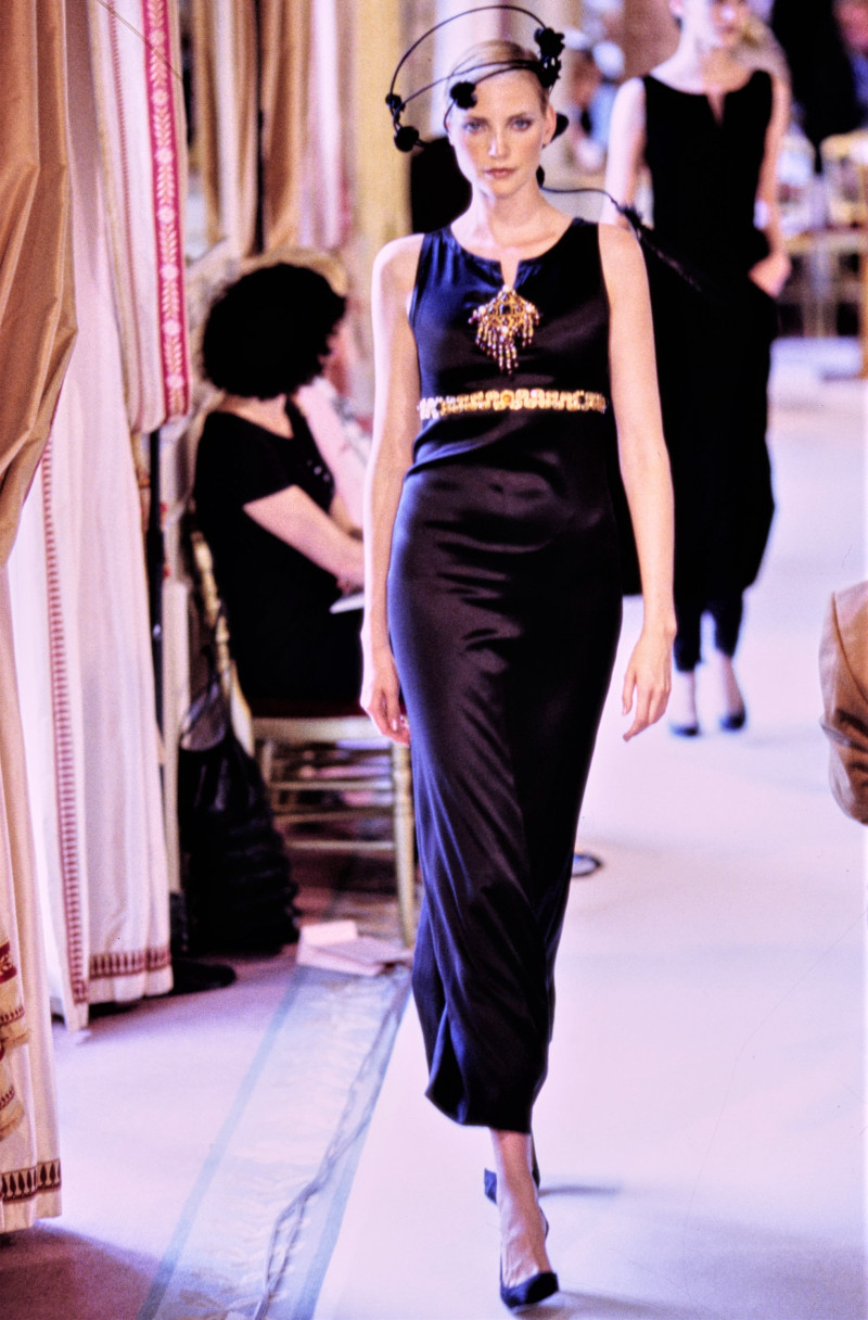 Nadja Auermann featured in  the Chanel Haute Couture fashion show for Autumn/Winter 1996