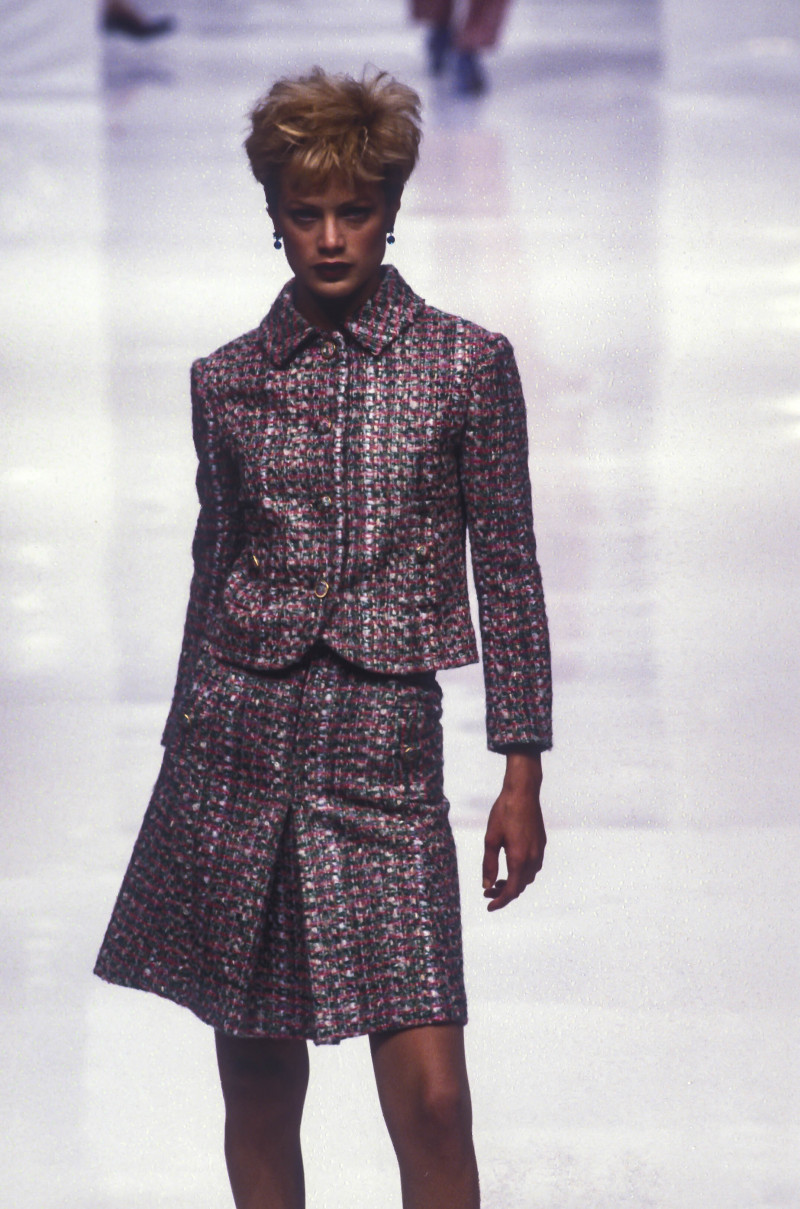 Carolyn Murphy featured in  the Anna Molinari fashion show for Autumn/Winter 1996