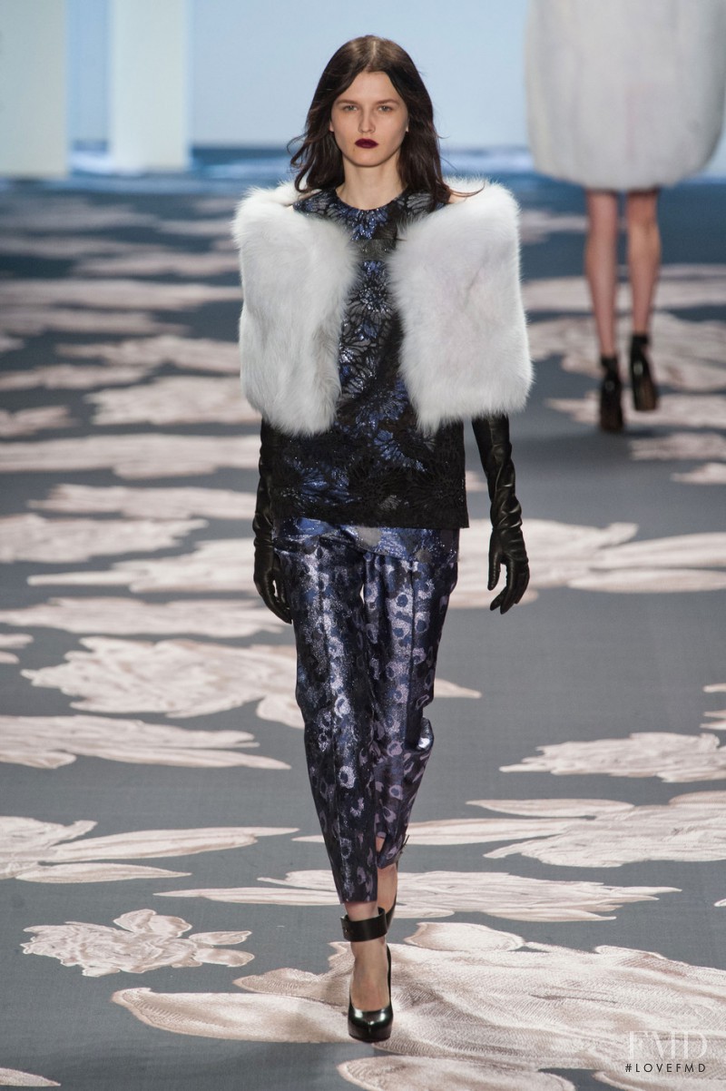Katlin Aas featured in  the Vera Wang fashion show for Autumn/Winter 2013