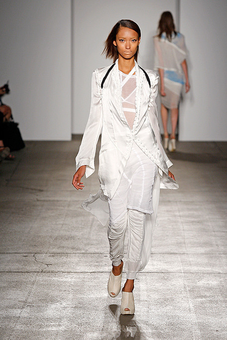 Anais Mali featured in  the Parkchoonmoo - Demoo fashion show for Spring/Summer 2011