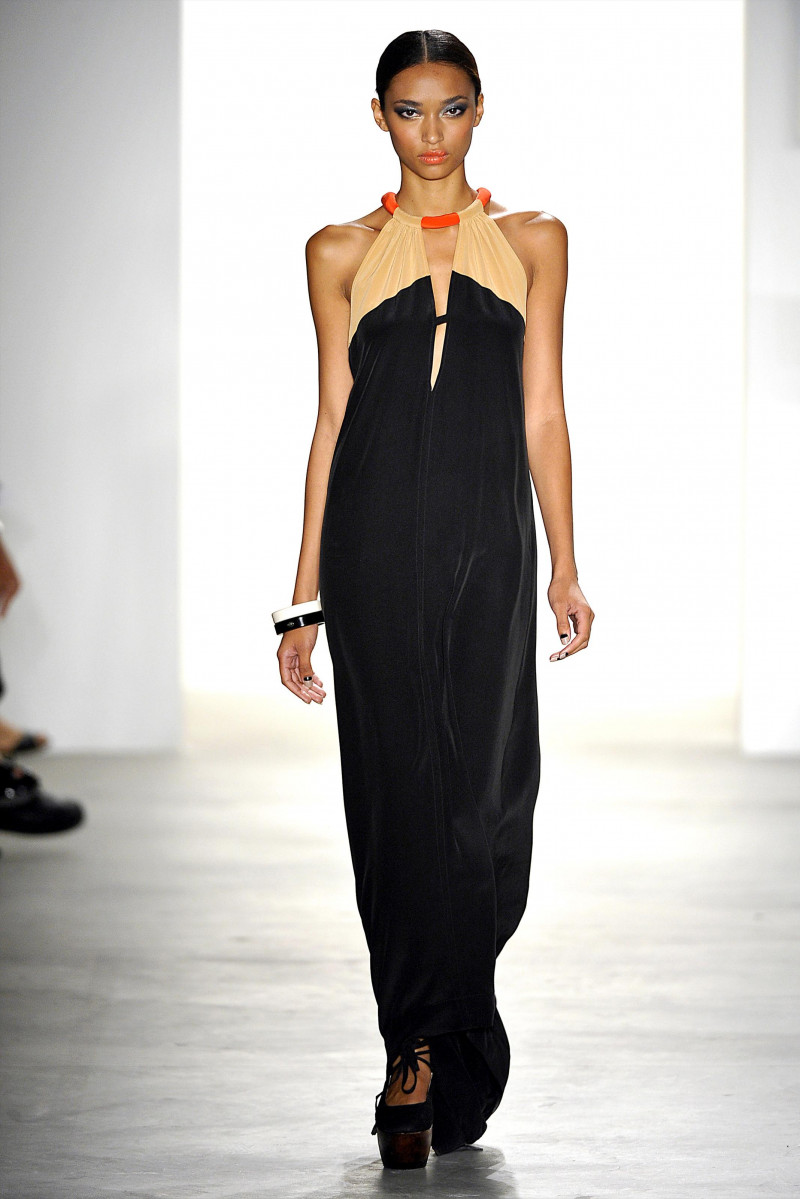 Anais Mali featured in  the Vena Cava fashion show for Spring/Summer 2011
