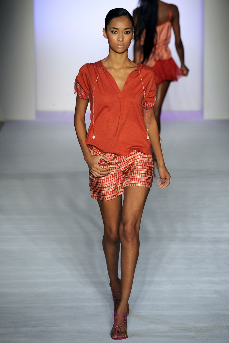 Anais Mali featured in  the Sophie Theallet fashion show for Spring/Summer 2010