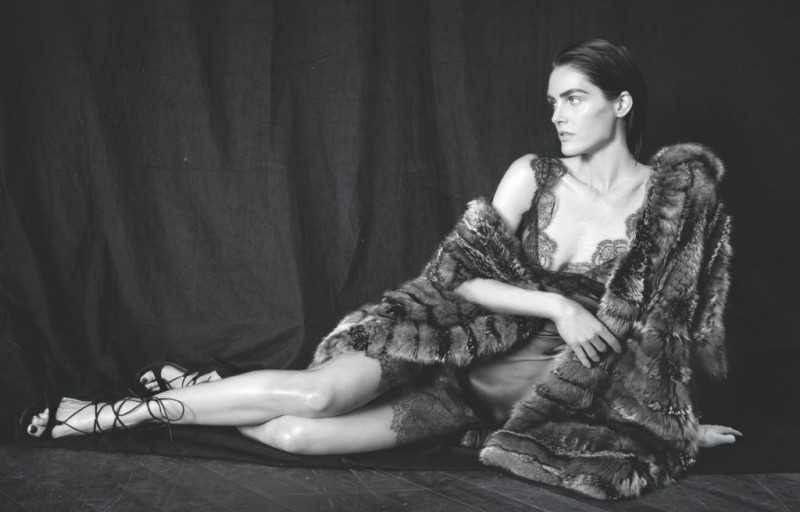 Hilary Rhoda featured in  the Dennis Basso advertisement for Autumn/Winter 2016