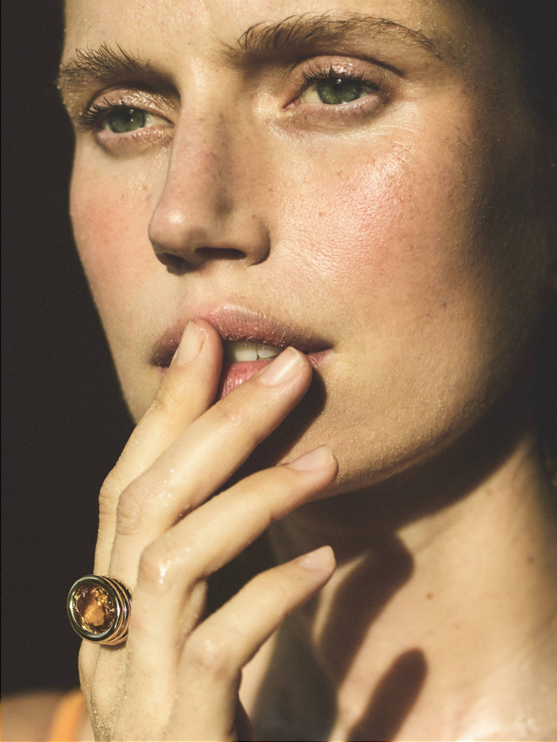 Cato van Ee featured in  the Beck Jewels advertisement for Autumn/Winter 2023