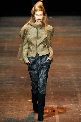 Cato van Ee featured in  the Vivienne Westwood Red Label fashion show for Autumn/Winter 2009