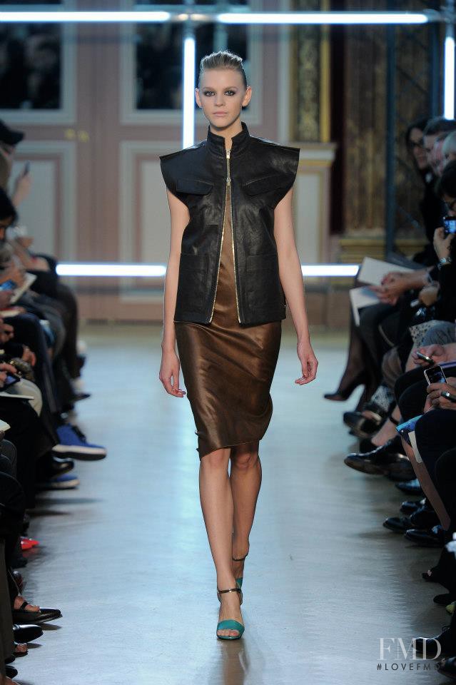 Kama Bronisz featured in  the Roland Mouret fashion show for Spring/Summer 2013