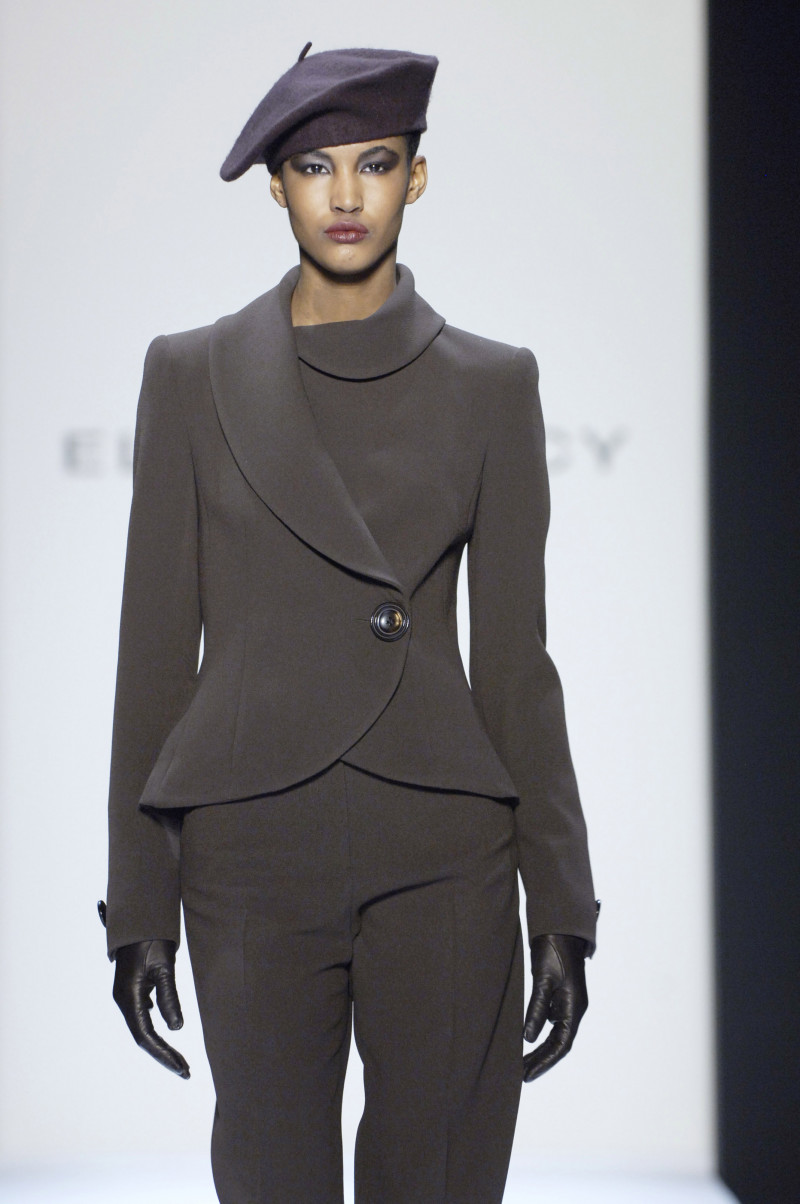 Sessilee Lopez featured in  the Ellen Tracy fashion show for Autumn/Winter 2007