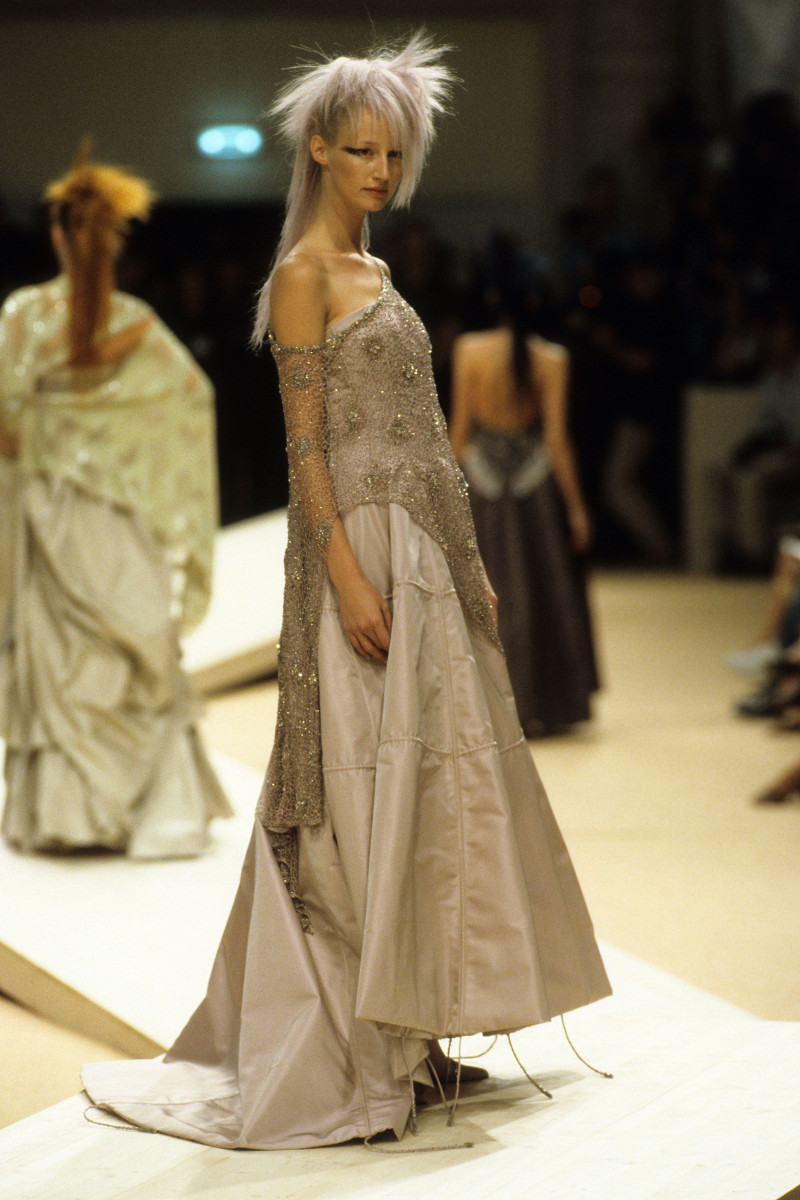Chanel Haute Couture fashion show for Autumn/Winter 1999