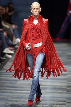 Lagerfeld Gallery fashion show for Autumn/Winter 2003