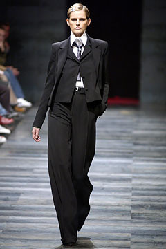Lagerfeld Gallery fashion show for Autumn/Winter 2003