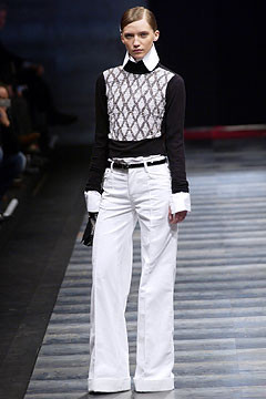 Lagerfeld Gallery fashion show for Autumn/Winter 2003