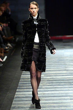 Lagerfeld Gallery fashion show for Autumn/Winter 2003