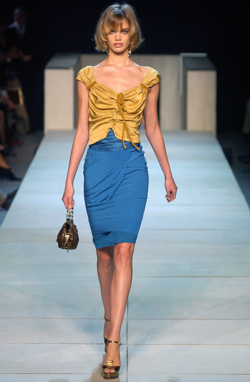 Louis Vuitton fashion show for Spring/Summer 2004