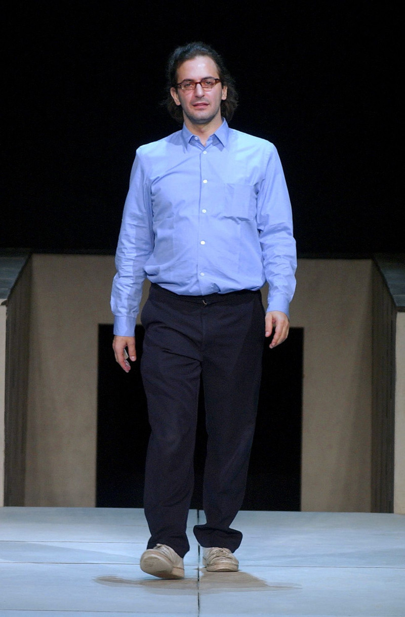 Louis Vuitton fashion show for Spring/Summer 2004