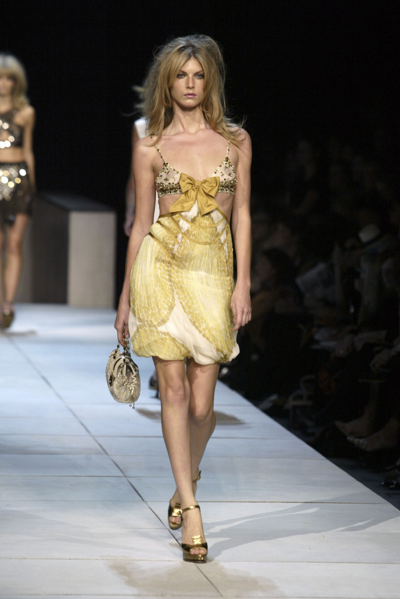 Angela Lindvall featured in  the Louis Vuitton fashion show for Spring/Summer 2004