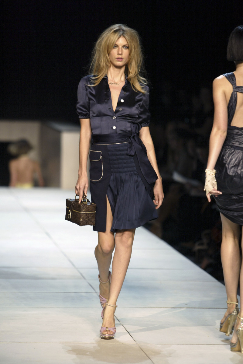 Angela Lindvall featured in  the Louis Vuitton fashion show for Spring/Summer 2004