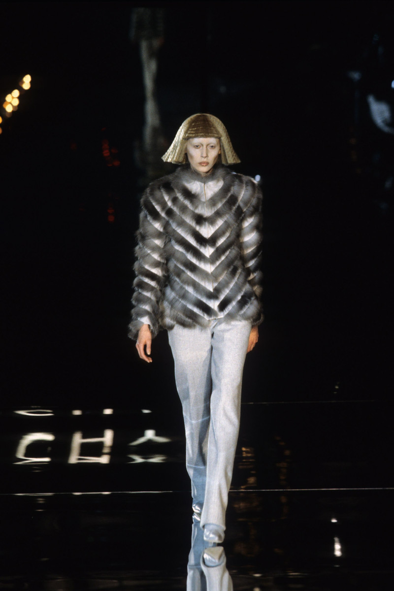 Givenchy fashion show for Autumn/Winter 1999