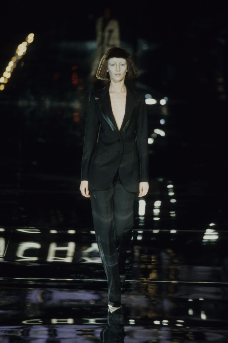 Givenchy fashion show for Autumn/Winter 1999
