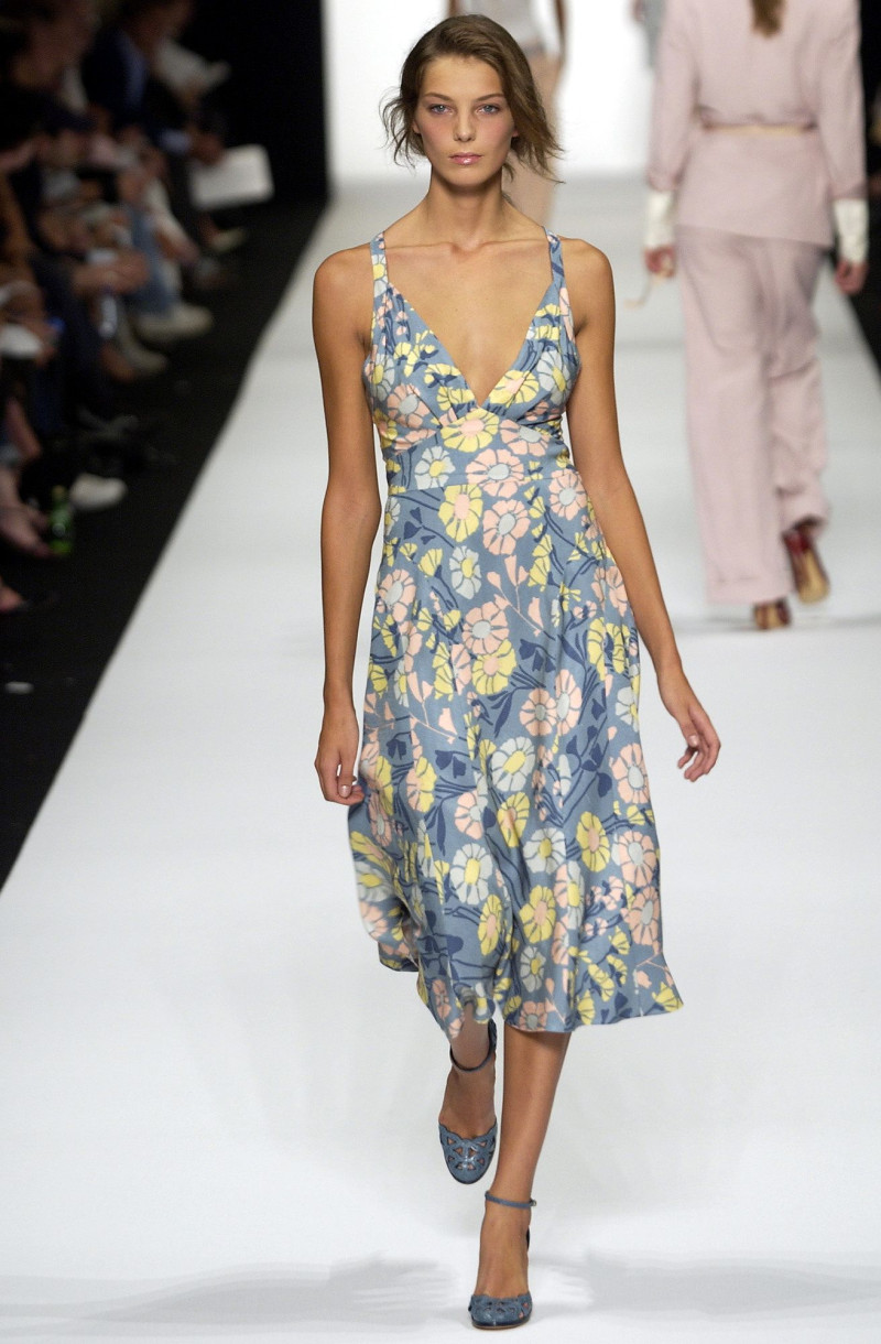 Marc Jacobs fashion show for Spring/Summer 2004