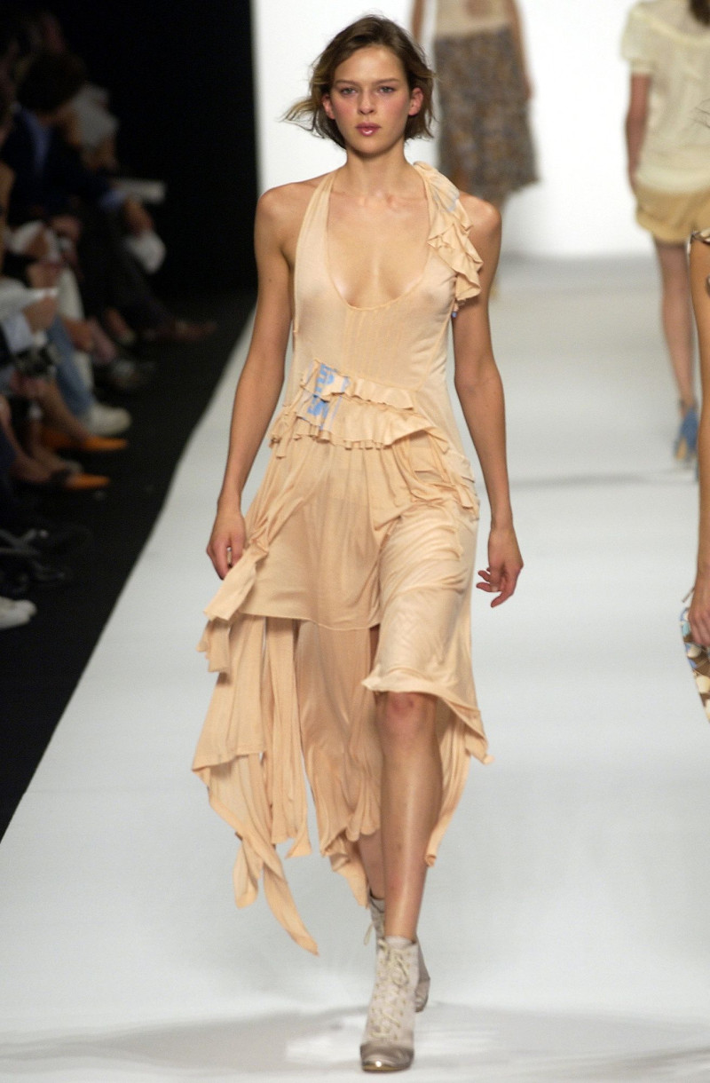 Marc Jacobs fashion show for Spring/Summer 2004