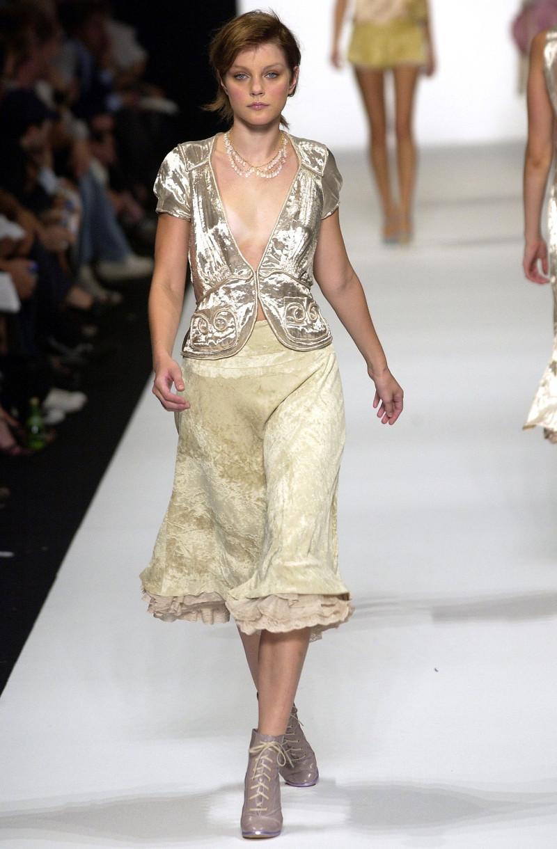 Marc Jacobs fashion show for Spring/Summer 2004