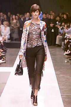 Fendi fashion show for Spring/Summer 2000
