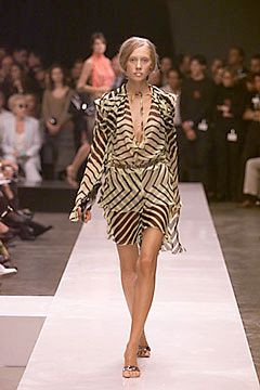 Fendi fashion show for Spring/Summer 2000