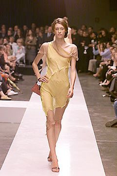 Fendi fashion show for Spring/Summer 2000