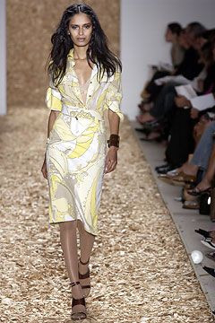Anne Klein fashion show for Spring/Summer 2004
