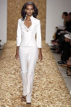 Anne Klein fashion show for Spring/Summer 2004