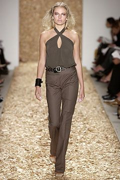Anne Klein fashion show for Spring/Summer 2004