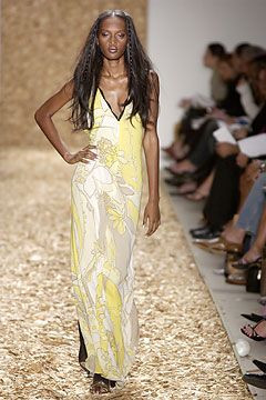 Anne Klein fashion show for Spring/Summer 2004