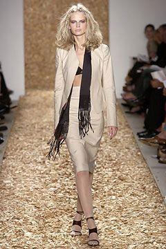 Anne Klein fashion show for Spring/Summer 2004