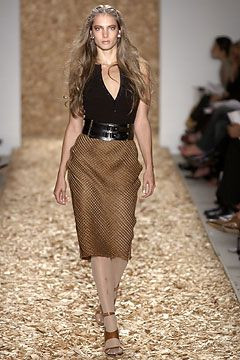 Anne Klein fashion show for Spring/Summer 2004