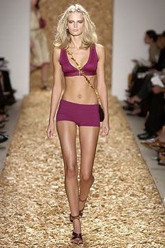 Anne Klein fashion show for Spring/Summer 2004
