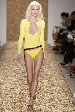 Anne Klein fashion show for Spring/Summer 2004