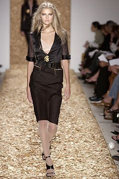 Anne Klein fashion show for Spring/Summer 2004