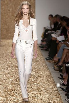Anne Klein fashion show for Spring/Summer 2004