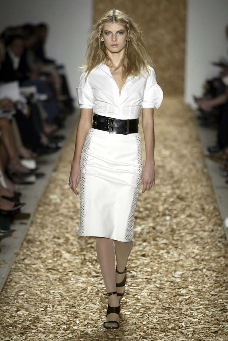 Angela Lindvall featured in  the Anne Klein fashion show for Spring/Summer 2004