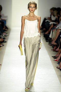 Carolina Herrera fashion show for Spring/Summer 2004