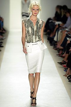 Carolina Herrera fashion show for Spring/Summer 2004